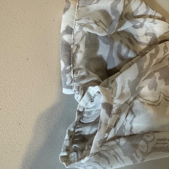 CAbi blouse sheer gray white pattern Pintuck Pleated Peasant long sleeve Sz Med - Picture 7 of 10